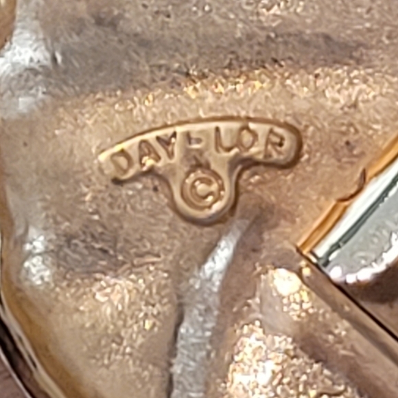 DAY-LOR Vintage Stretch Elastic Belt with Stylish Enamel Circular Buckle - Picture 6 of 8